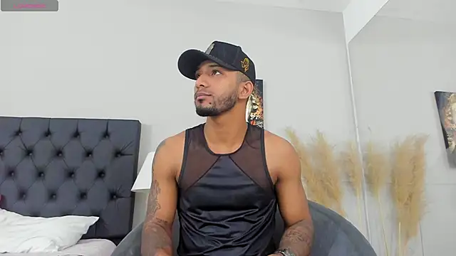 Snapshot of Robin_Rief chatting on March 13, 2025, 8:48 am Robin Rief online show from March 13, 2025, 8:48 am