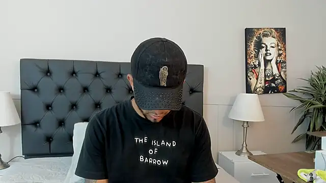 Snapshot of Robin_Rief chatting on September 30, 2025, 3:34 am Robin Rief online show from September 30, 2025, 3:34 am