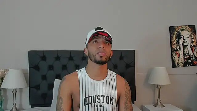 Snapshot of Robin_Rief chatting on October 4, 2025, 3:41 am Robin Rief online show from October 4, 2025, 3:41 am