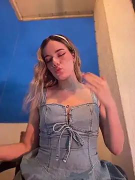 NicoleCut online show from April 25, 2026, 11:13 pm