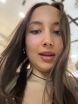 VelvetVixenI online show from April 8, 2026, 2:51 pm