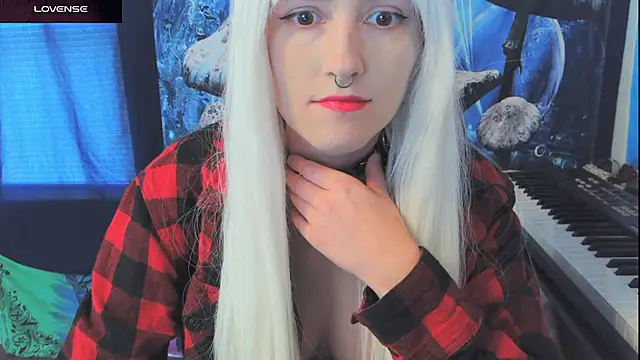  hellostormy  online show from April 12, 2026, 4:21 pm