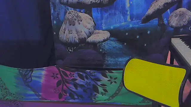  hellostormy  online show from March 25, 2026, 11:58 pm