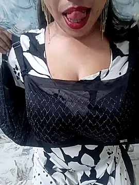 Snapshot of Haniya-143 chatting on May 23, 2026, 1:54 pm Haniya-143 online show from May 23, 2026, 1:54 pm