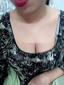 Haniya-143 online show from April 22, 2026, 1:01 am