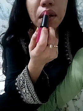 Haniya-143 online show from April 24, 2026, 10:23 pm