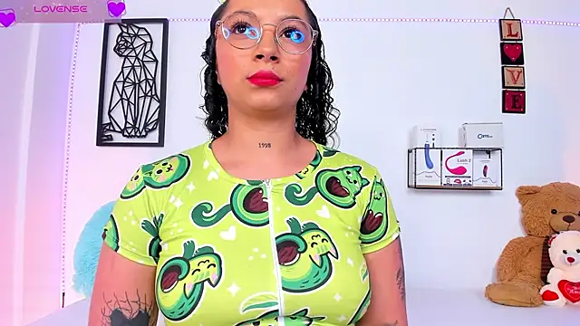Snapshot of Mari_Sweett chatting on February 19, 2025, 9:03 pm Mari Sweett online show from February 19, 2025, 9:03 pm