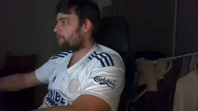 Snapshot of The_big_viking_ chatting on December 5, 2025, 2:37 pm The big viking online show from December 5, 2025, 2:37 pm