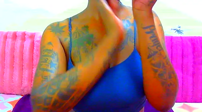 TattoedGoddessxx online show from March 10, 2025, 6:23 pm