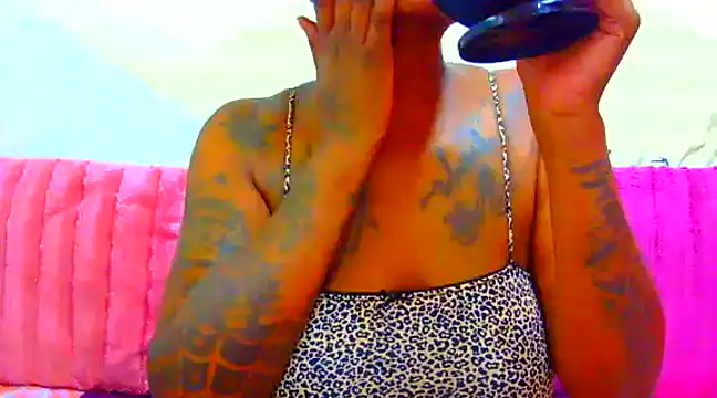 TattoedGoddessxx online show from February 15, 2025, 10:33 am