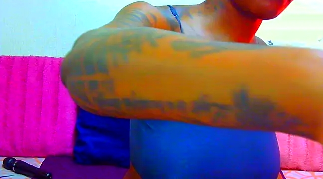 TattoedGoddessxx online show from March 22, 2025, 2:58 pm