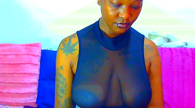 TattoedGoddessxx online show from March 2, 2025, 11:09 am