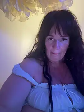 Engel mia online show from May 27, 2026, 8:27 pm