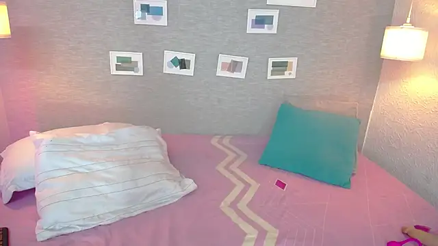 Snapshot of College_whore chatting on March 12, 2025, 4:19 am College whore online show from March 12, 2025, 4:19 am