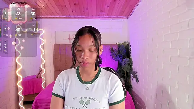Snapshot of penelope_tay1 chatting on October 21, 2025, 3:28 am penelope tay1 online show from October 21, 2025, 3:28 am