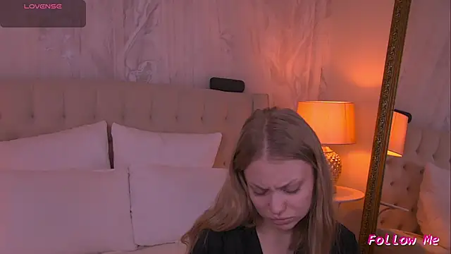 DorisHell online show from December 20, 2025, 6:49 am