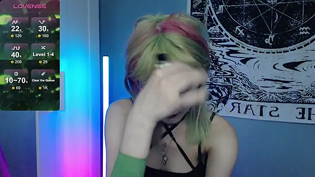 Snapshot of Milten-Trish chatting on May 25, 2026, 2:00 am Milten-Trish online show from May 25, 2026, 2:00 am