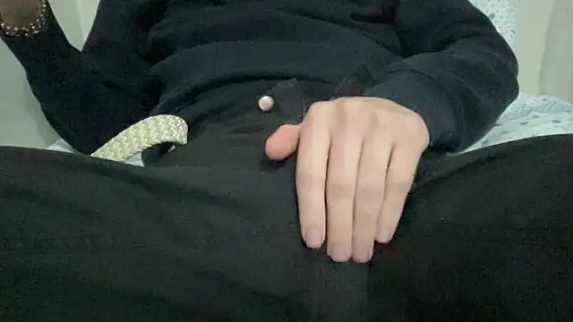 93moro online show from January 16, 2026, 4:11 pm