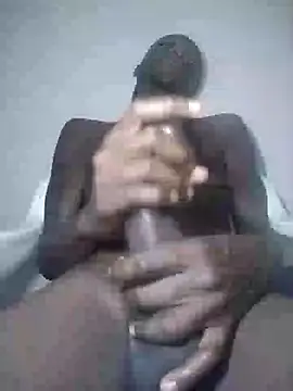 Snapshot of GOLDEN_HQUR chatting on February 7, 2025, 4:48 am GOLDEN HQUR online show from February 7, 2025, 4:48 am