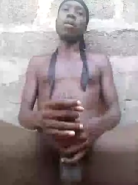 Snapshot of GOLDEN_HQUR chatting on January 24, 2025, 3:55 pm GOLDEN HQUR online show from January 24, 2025, 3:55 pm