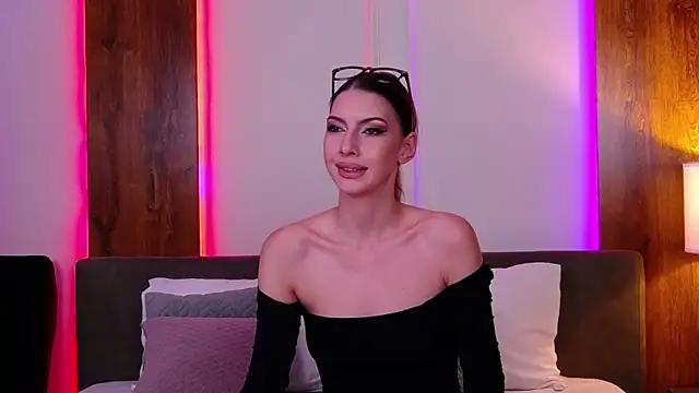 SkylerSpark online show from September 26, 2025, 7:21 pm