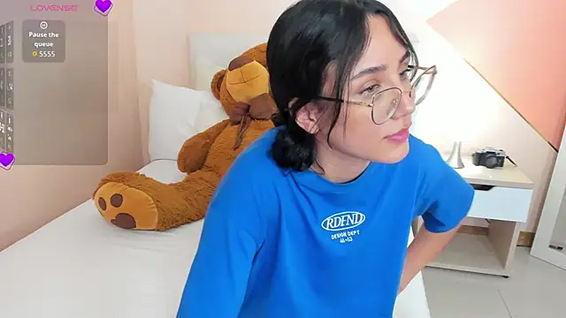 Snapshot of jaade_evergreen chatting on November 10, 2025, 6:13 pm jaade evergreen online show from November 10, 2025, 6:13 pm