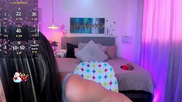  lara1 online show from April 1, 2026, 7:33 pm