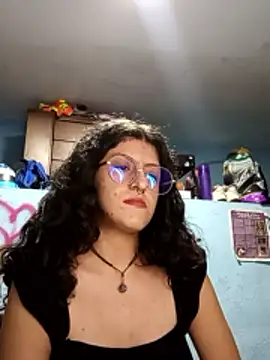 LoveElectra online show from April 7, 2026, 12:45 am