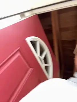 longcurved212121 online show from October 29, 2025, 7:24 pm