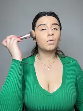 Snapshot of SaraBraun_ chatting on February 6, 2026, 6:37 pm SaraBraun online show from February 6, 2026, 6:37 pm