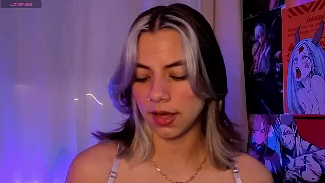 ArtemisaBlake online show from April 21, 2026, 3:51 pm