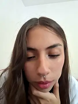 Snapshot of Jazmin-Cerezita chatting on December 17, 2024, 7:15 pm Jazmin-Cerezita online show from December 17, 2024, 7:15 pm