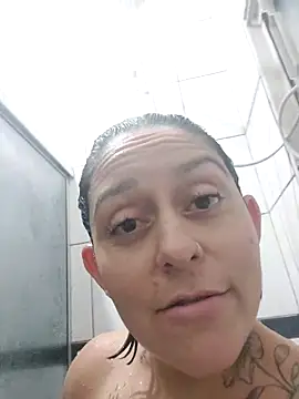 Snapshot of baixinhaloira chatting on December 31, 2024, 12:32 am baixinhaloira online show from December 31, 2024, 12:32 am