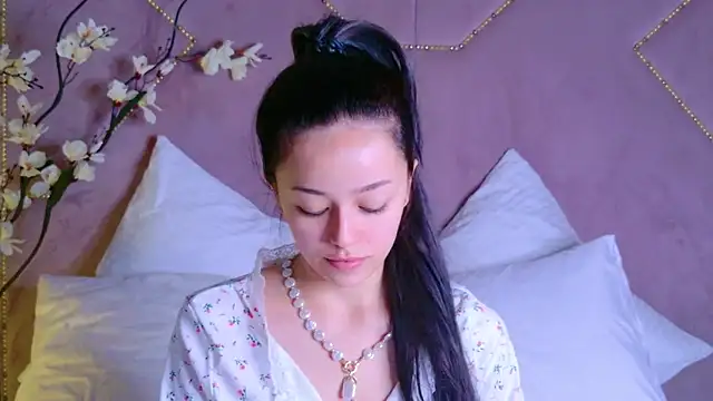 STELLA RICH online show from October 28, 2025, 8:08 pm