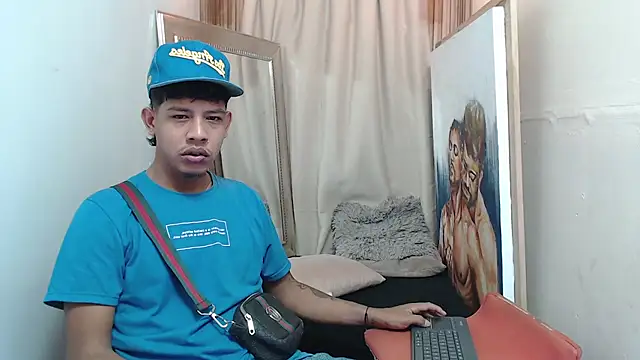 mr stiven  online show from November 25, 2025, 2:34 am