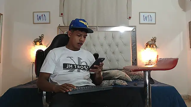 mr stiven  online show from September 10, 2025, 2:21 am