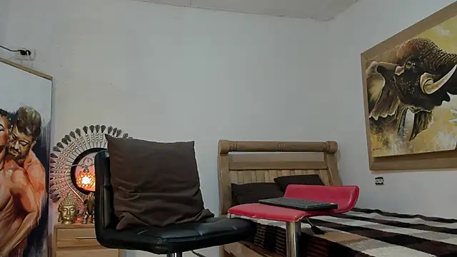 mr stiven  online show from April 4, 2026, 4:19 am