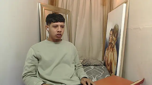 mr stiven  online show from December 14, 2025, 3:35 am