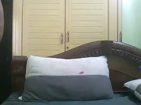 Snapshot of farhaanmacho chatting on June 18, 2026, 10:31 am farhaanmacho online show from June 18, 2026, 10:31 am