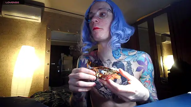 Julia dolls online show from March 29, 2026, 5:14 pm