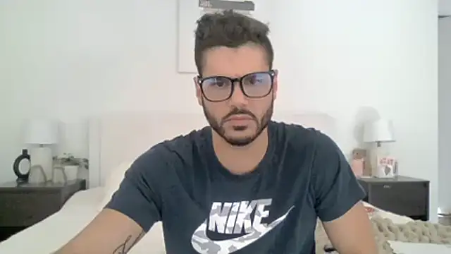 Snapshot of Strokeking4u chatting on December 19, 2025, 6:10 pm Strokeking4u online show from December 19, 2025, 6:10 pm