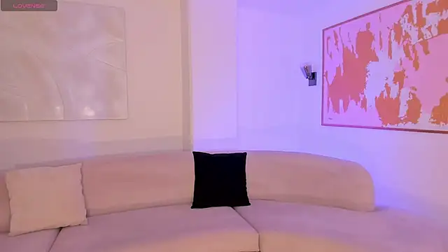 Snapshot of MiaFarrell_ chatting on January 18, 2026, 4:54 pm MiaFarrell online show from January 18, 2026, 4:54 pm