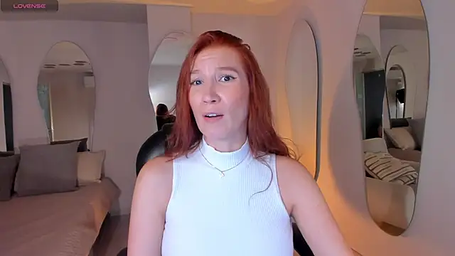 Snapshot of MiaFarrell_ chatting on May 22, 2026, 4:49 pm MiaFarrell online show from May 22, 2026, 4:49 pm