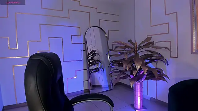 Snapshot of MiaFarrell_ chatting on November 19, 2025, 6:19 pm MiaFarrell online show from November 19, 2025, 6:19 pm