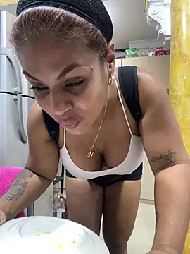 Snapshot of Naticol1 chatting on February 6, 2026, 3:02 am Naticol1 online show from February 6, 2026, 3:02 am