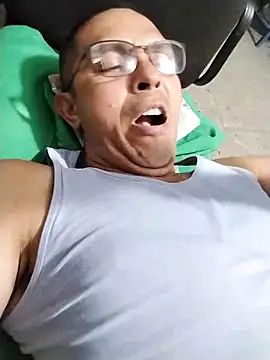 Alex011277 online show from October 4, 2025, 4:03 am