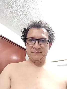 Bombi22 online show from March 17, 2025, 7:26 pm