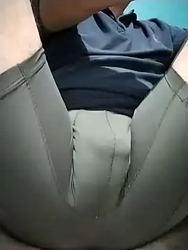 Bombi22 online show from February 3, 2025, 4:46 am