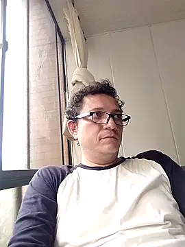 Bombi22 online show from October 5, 2025, 10:11 pm