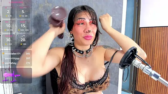 violett collins  online show from October 31, 2025, 4:53 am